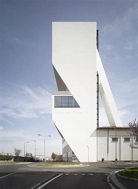 torre fondazione prada ascensore|TORRE, L’EDIFICIO CHE COMPLETA LA SEDE DI .